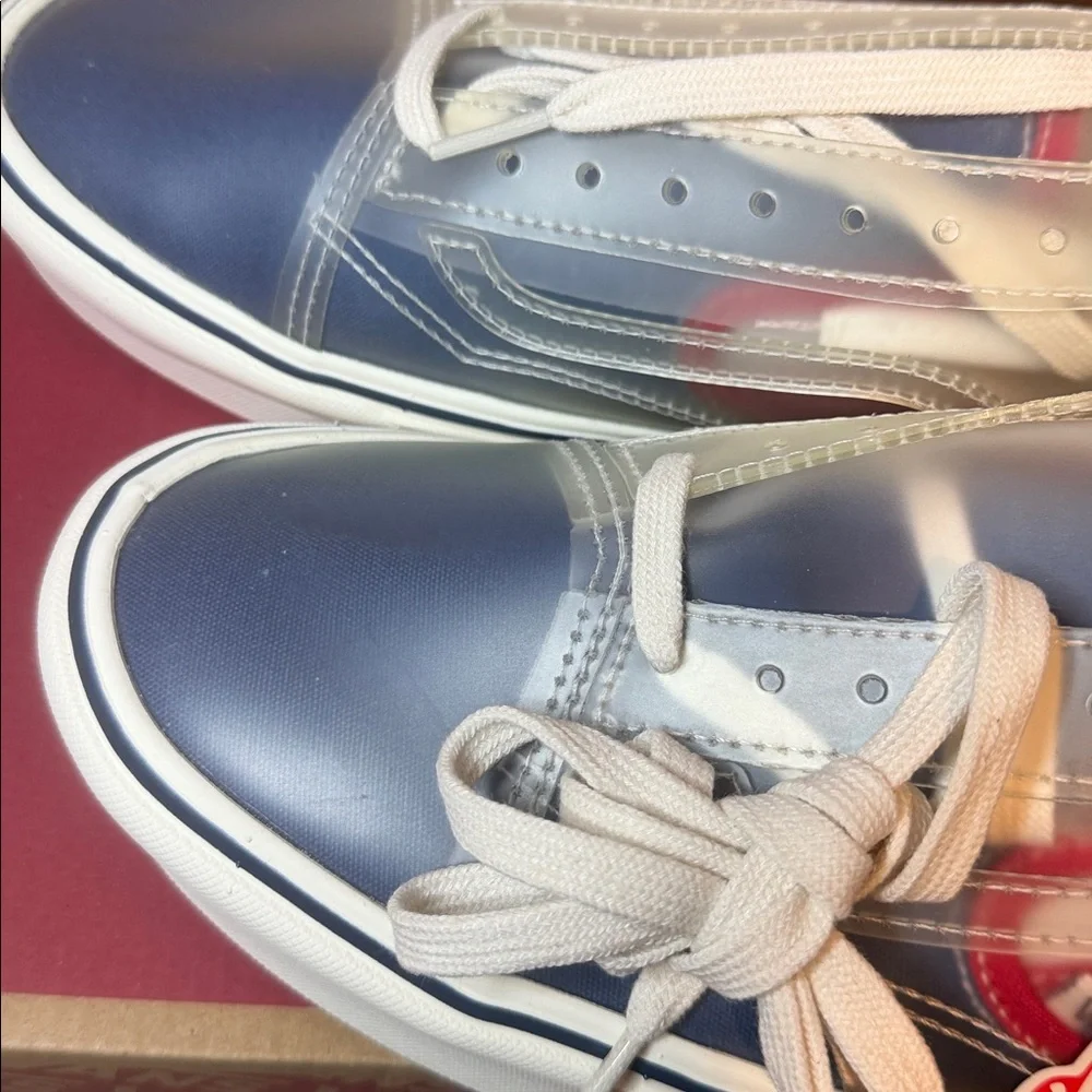 Vans Slip-Skool Sneaker in True Navy/Red Unisex